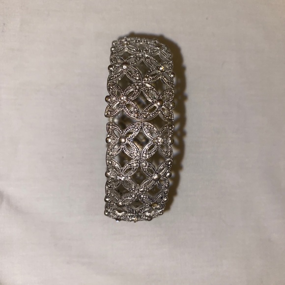 💕 4/$25 Talbots Silver Bravelet - Picture 5 of 5